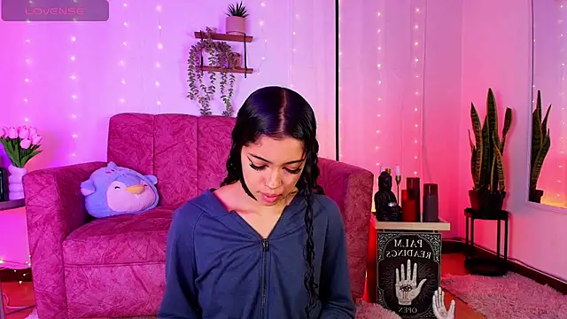 Sara Jhonson online show from 06-18-26, 11:53