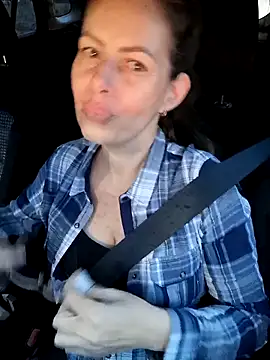 Snapshot of uber_babe chatting on 12-10-24, 02:50 uber babe online show from 12-10-24, 02:50