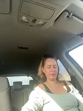 Snapshot of uber_babe chatting on 12-14-24, 09:51 uber babe online show from 12-14-24, 09:51