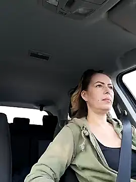 Snapshot of uber_babe chatting on 12-30-24, 12:09 uber babe online show from 12-30-24, 12:09