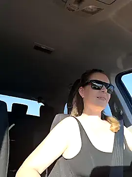 Snapshot of uber_babe chatting on 01-05-25, 12:10 uber babe online show from 01-05-25, 12:10