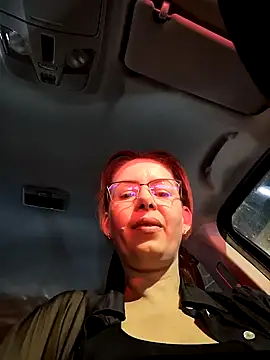 Snapshot of uber_babe chatting on 01-15-25, 03:50 uber babe online show from 01-15-25, 03:50