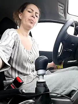 Snapshot of uber_babe chatting on 02-27-25, 10:15 uber babe online show from 02-27-25, 10:15