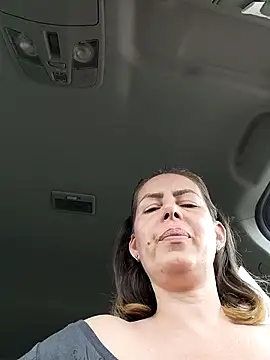 Snapshot of uber_babe chatting on 03-13-25, 06:37 uber babe online show from 03-13-25, 06:37