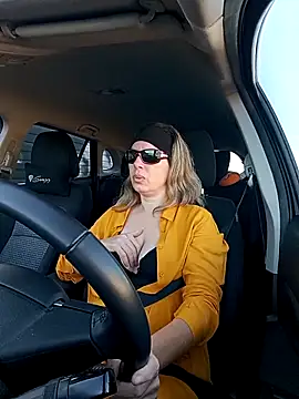 Snapshot of uber_babe chatting on 01-07-26, 08:50 uber babe online show from 01-07-26, 08:50