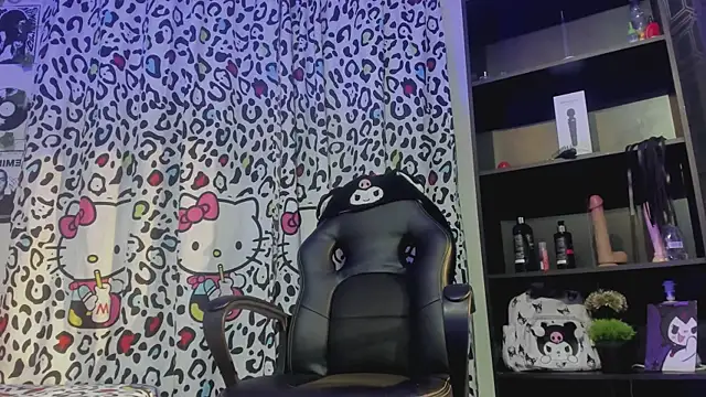 Snapshot of yulianademond66 chatting on 10-25-25, 12:07 yulianademond66 online show from 10-25-25, 12:07