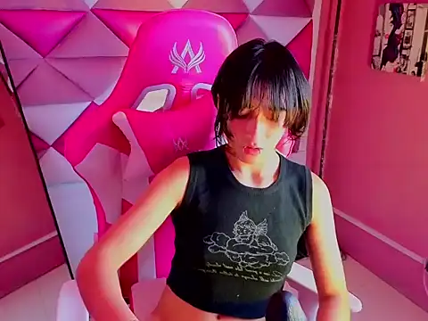 Snapshot of Danny_Face chatting on 09-16-25, 01:56 Danny Face online show from 09-16-25, 01:56