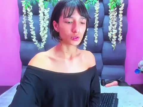 Snapshot of Danny_Face chatting on 10-09-25, 01:53 Danny Face online show from 10-09-25, 01:53