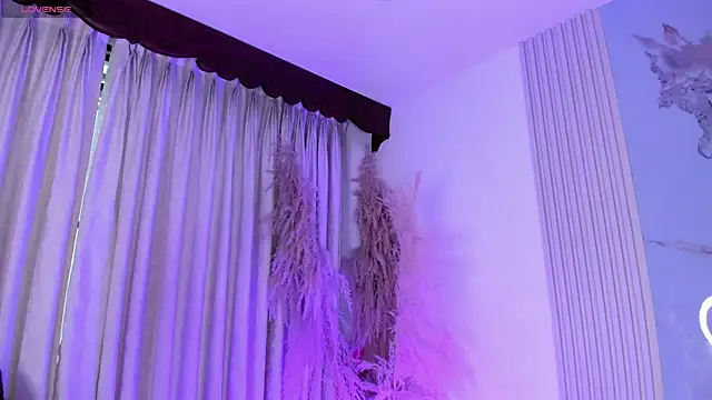 HannaRhodes online show from 04-16-26, 09:39