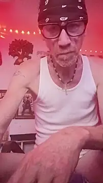 Undercover Pornstar online show from 04-16-26, 01:45