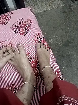 Snapshot of QUEEN-X-CPL chatting on 09-12-25, 05:57 QUEEN-X-CPL online show from 09-12-25, 05:57