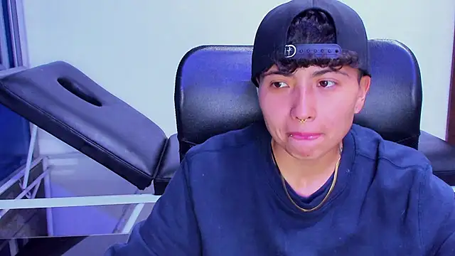 Snapshot of Im_Mathias chatting on 02-01-26, 02:54 Im Mathias online show from 02-01-26, 02:54