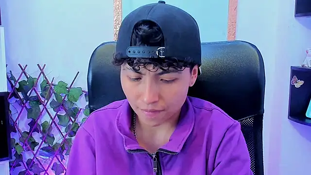 Snapshot of Im_Mathias chatting on 02-10-26, 03:32 Im Mathias online show from 02-10-26, 03:32