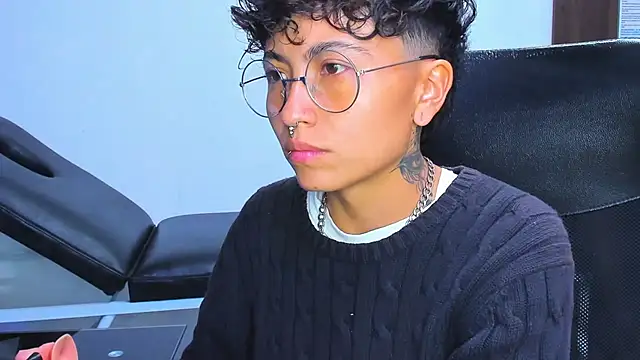 Snapshot of Im_Mathias chatting on 02-14-26, 02:52 Im Mathias online show from 02-14-26, 02:52