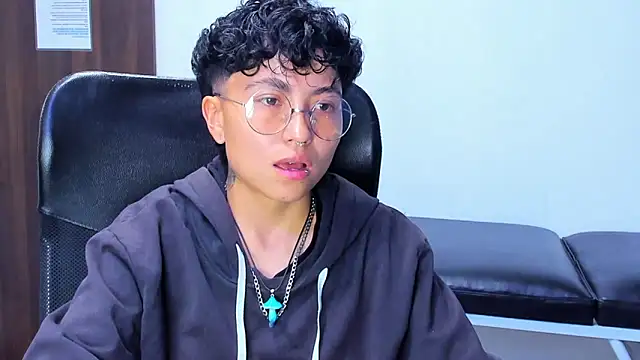 Snapshot of Im_Mathias chatting on 02-24-26, 02:42 Im Mathias online show from 02-24-26, 02:42