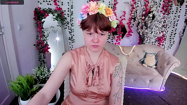 DreamyLuna online show from 11-09-25, 08:40