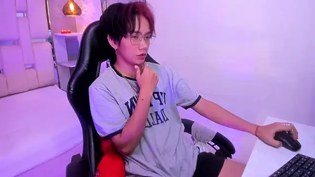Snapshot of Eriol_ chatting on 09-16-25, 12:17 Eriol online show from 09-16-25, 12:17