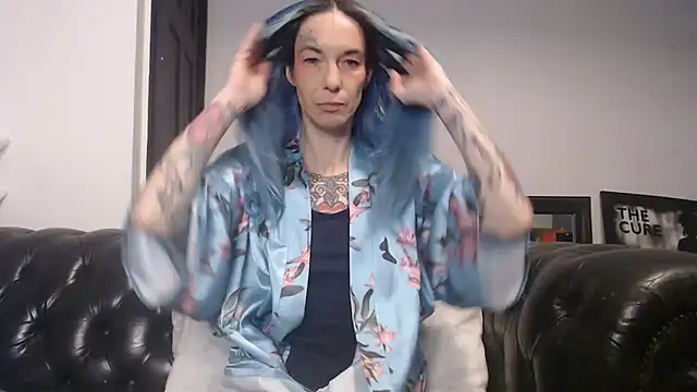 Snapshot of RavenryderUK chatting on 12-31-24, 09:28 RavenryderUK online show from 12-31-24, 09:28