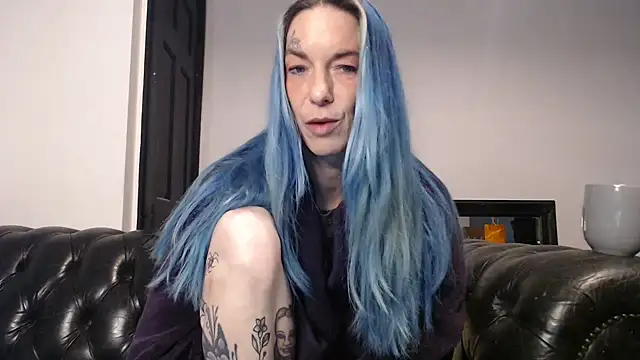 Snapshot of RavenryderUK chatting on 01-05-25, 09:03 RavenryderUK online show from 01-05-25, 09:03