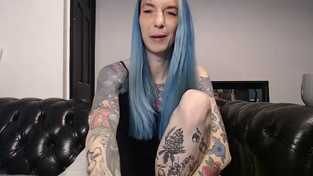 Snapshot of RavenryderUK chatting on 01-20-25, 09:32 RavenryderUK online show from 01-20-25, 09:32