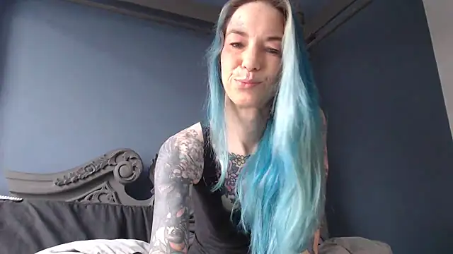 Snapshot of RavenryderUK chatting on 02-04-25, 10:43 RavenryderUK online show from 02-04-25, 10:43