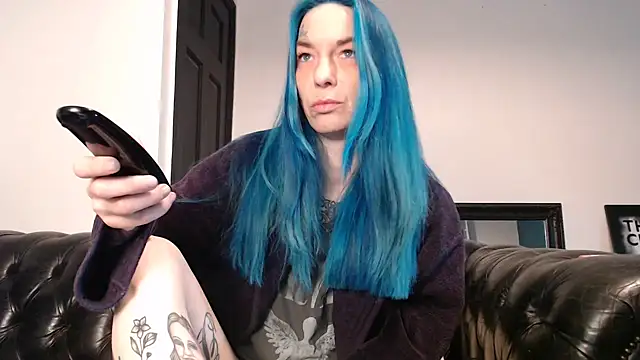 Snapshot of RavenryderUK chatting on 02-19-25, 10:53 RavenryderUK online show from 02-19-25, 10:53