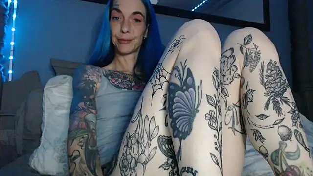 Snapshot of RavenryderUK chatting on 09-08-25, 07:35 RavenryderUK online show from 09-08-25, 07:35