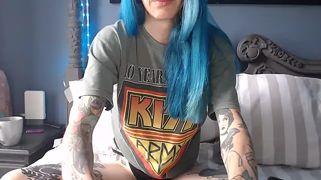 Snapshot of RavenryderUK chatting on 09-30-25, 09:14 RavenryderUK online show from 09-30-25, 09:14