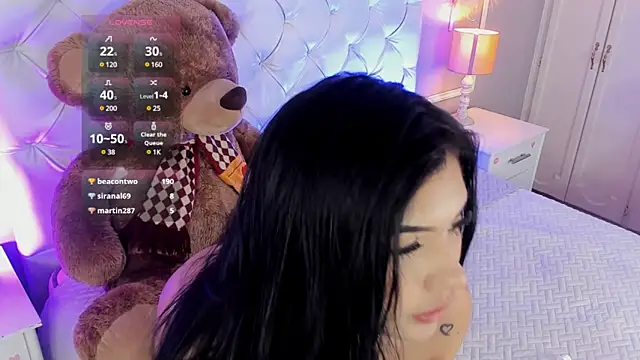 Snapshot of scarlet_hill chatting on 12-11-24, 05:15 scarlet hill online show from 12-11-24, 05:15