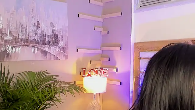 Snapshot of scarlet_hill chatting on 01-05-25, 06:24 scarlet hill online show from 01-05-25, 06:24