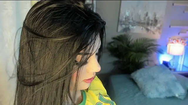 Snapshot of scarlet_hill chatting on 01-18-25, 12:57 scarlet hill online show from 01-18-25, 12:57