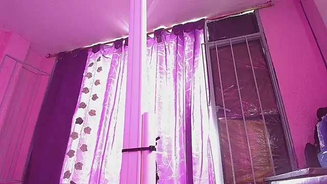 Snapshot of Gaby_Tailor chatting on 01-04-25, 06:30 Gaby Tailor online show from 01-04-25, 06:30