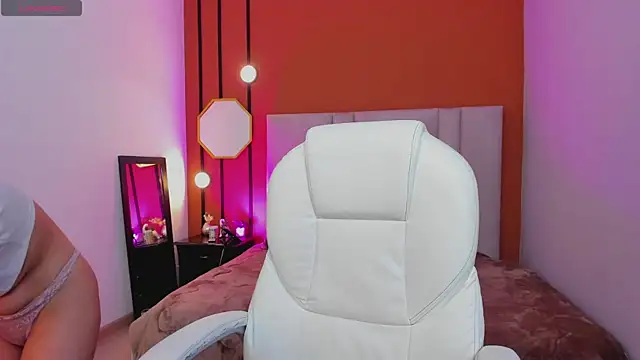  Sophie  miller online show from 11-08-25, 07:12