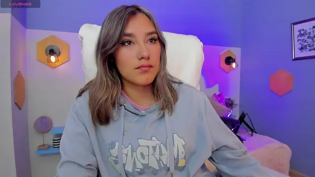  Sophie  miller online show from 03-25-26, 08:37