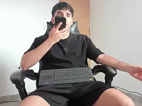 leo030809 online show from 04-08-26, 05:13