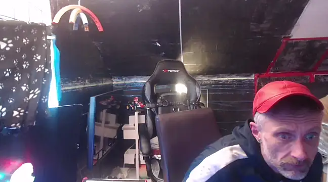 Snapshot of unclestefansdick chatting on 01-03-25, 09:15 unclestefansdick online show from 01-03-25, 09:15