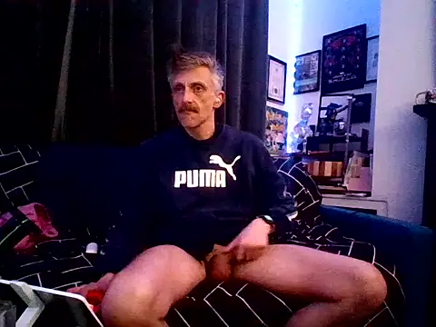 Snapshot of unclestefansdick chatting on 03-12-25, 10:17 unclestefansdick online show from 03-12-25, 10:17