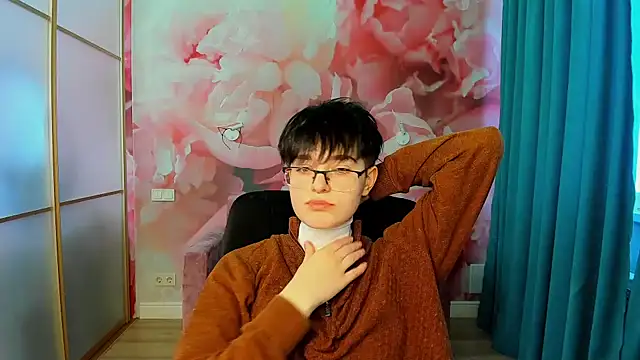 Snapshot of EmiliaYours chatting on 12-03-24, 10:17 EmiliaYours online show from 12-03-24, 10:17