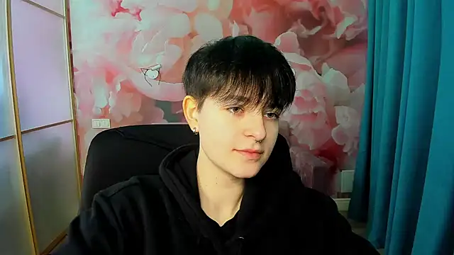 Snapshot of EmiliaYours chatting on 12-07-24, 12:35 EmiliaYours online show from 12-07-24, 12:35