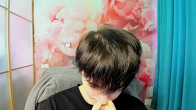 Snapshot of EmiliaYours chatting on 12-08-24, 09:46 EmiliaYours online show from 12-08-24, 09:46