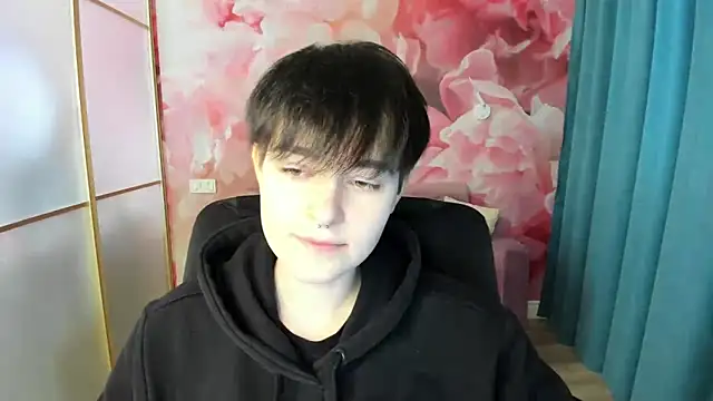 Snapshot of EmiliaYours chatting on 12-14-24, 12:55 EmiliaYours online show from 12-14-24, 12:55