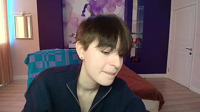 Snapshot of EmiliaYours chatting on 02-09-25, 01:03 EmiliaYours online show from 02-09-25, 01:03