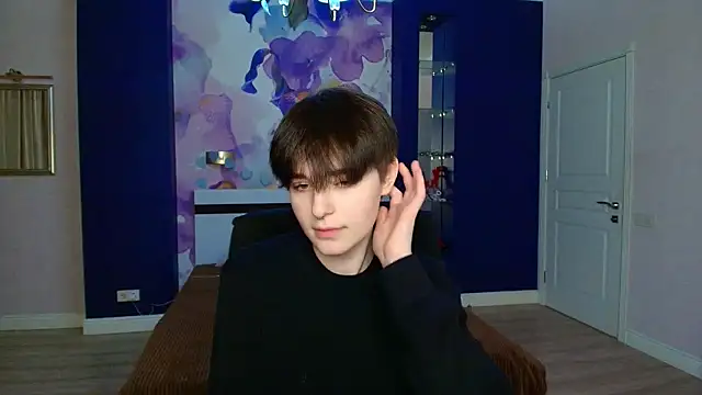 Snapshot of EmiliaYours chatting on 02-18-25, 04:59 EmiliaYours online show from 02-18-25, 04:59