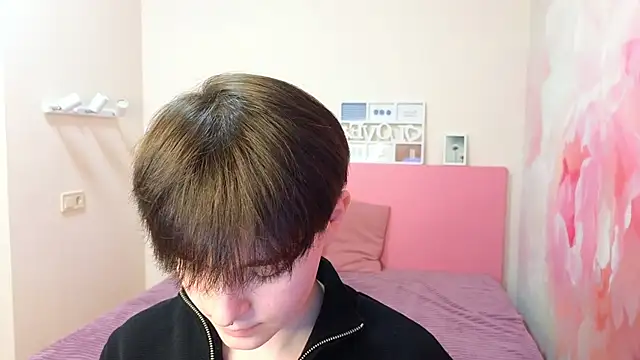 Snapshot of EmiliaYours chatting on 02-28-25, 01:25 EmiliaYours online show from 02-28-25, 01:25