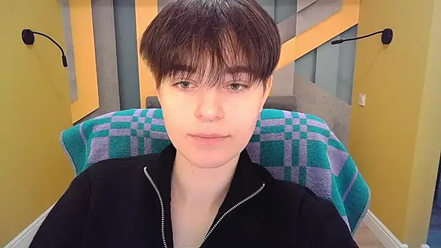 Snapshot of EmiliaYours chatting on 03-22-25, 01:19 EmiliaYours online show from 03-22-25, 01:19