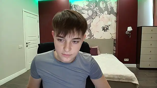 Snapshot of EmiliaYours chatting on 09-24-25, 03:26 EmiliaYours online show from 09-24-25, 03:26