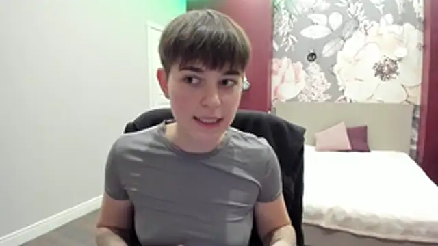 Snapshot of EmiliaYours chatting on 11-07-25, 02:17 EmiliaYours online show from 11-07-25, 02:17