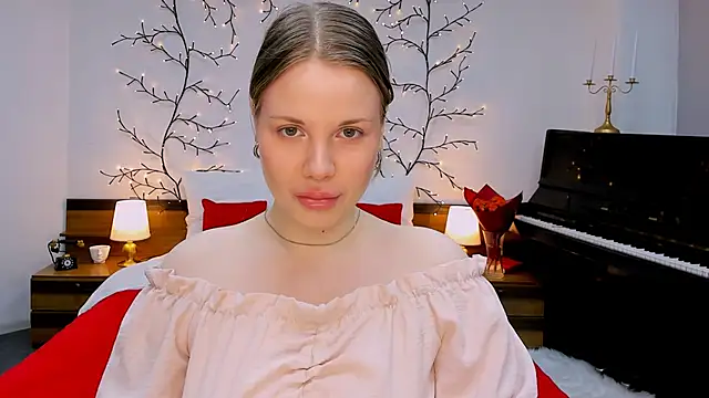 holy kitty online show from 02-04-25, 06:14