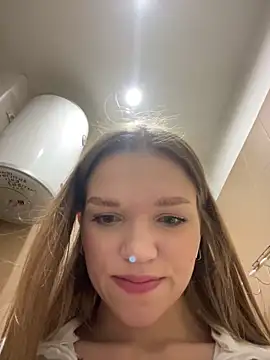 Snapshot of KitteCat chatting on 12-14-24, 11:50 KitteCat online show from 12-14-24, 11:50