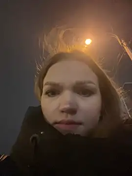 Snapshot of KitteCat chatting on 12-28-24, 05:02 KitteCat online show from 12-28-24, 05:02